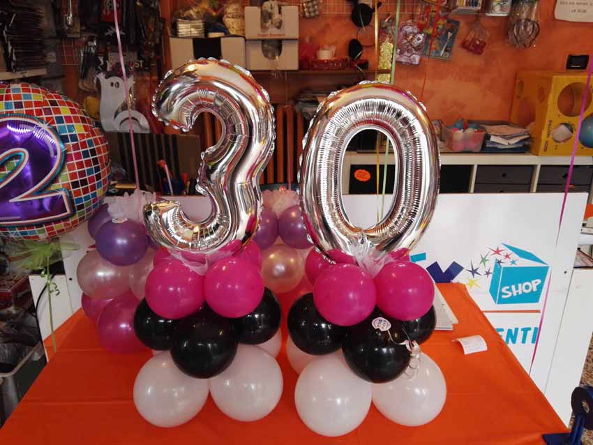 Centrotavola per Il 30° Compleanno per Lui e lei, Confezione da 9  Decorazioni per Il 30° Compleanno per tavola con Topper per Torte, Happy  30°